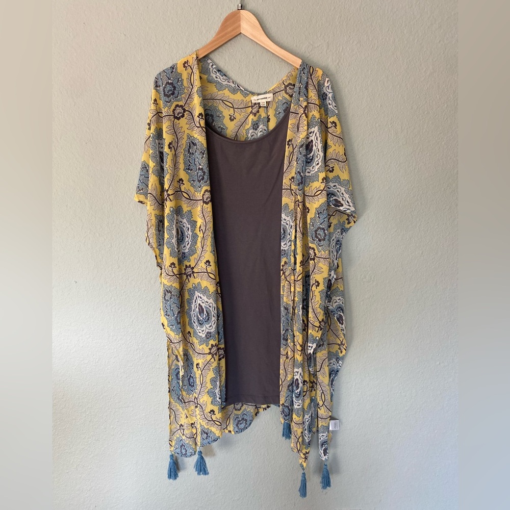 Eesome Yellow and Blue Floral Kimono + Fitted Grey Dress